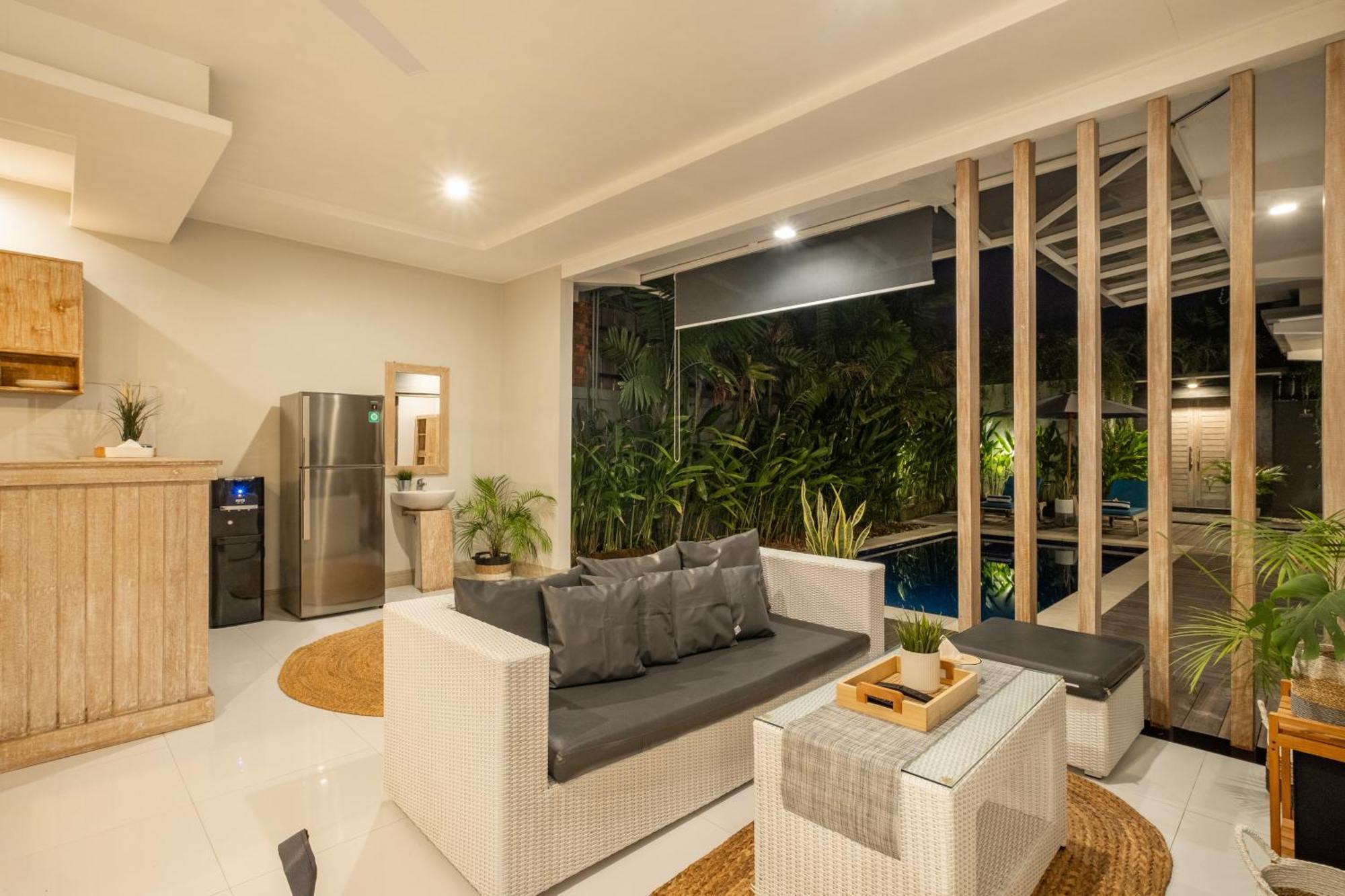 ☆ Villa Larissa ☆ Seminyak 2Br Pool Kuta Petitenget Стая снимка